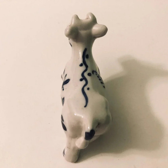 Vintage Hand Painted Delfts Blue  Cow Figurine Windmill 3.5 Inch Long - Picture 10 of 12